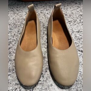 Quince Tan Leather Flats